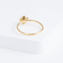 Load image into Gallery viewer, Enfold one-of-a-kind orange sapphire ring