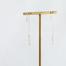 Load image into Gallery viewer, Sazare pearl chain drop earrings