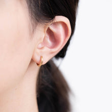 Load image into Gallery viewer, Shape round earring