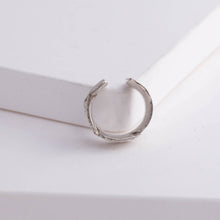 Load image into Gallery viewer, Silver infinity feather ear cuff (small)