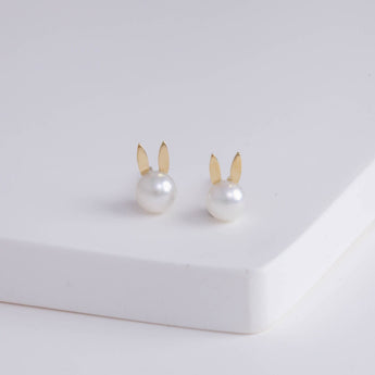 Bunny akoya pearl stud