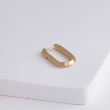 Load image into Gallery viewer, Shape oval earring
