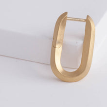 Load image into Gallery viewer, Shape oval earring