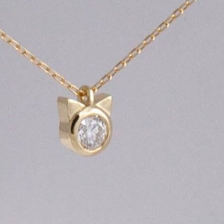Cat diamond necklace – Kolekto