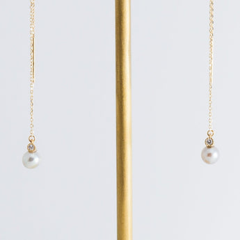 Baby Akoya pearl single pearl diamond drop earrings - Kolekto