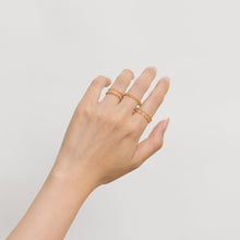 Load image into Gallery viewer, Repeat hexagon ring - Kolekto