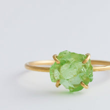 Load image into Gallery viewer, Rough stone green grossular garnet ring - Kolekto