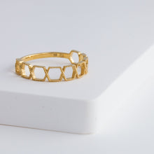 Load image into Gallery viewer, Repeat hexagon ring - Kolekto