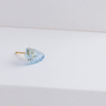 Load image into Gallery viewer, Rough stone aquamarine stud - Kolekto