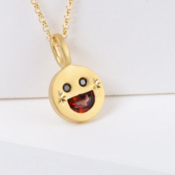 Big smile pendant necklace
