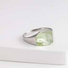 Load image into Gallery viewer, Mini rock crystal green aquamarine ring - silver

