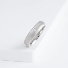 Load image into Gallery viewer, Lucia Mukuri 5mm PT with three diamond
