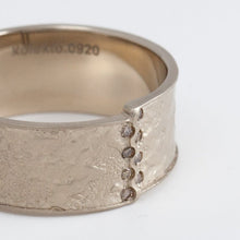 Load image into Gallery viewer, Weld 7mm camouflage finish ring
