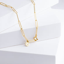 Load image into Gallery viewer, Smiley paper clip chain necklace

