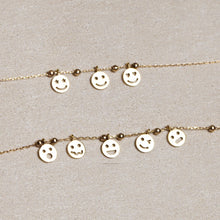 Load image into Gallery viewer, Five smiley necklace
