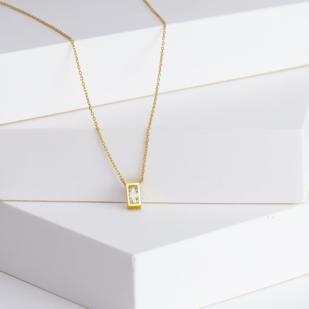 Position yellow gold rectangle frame marquis diamond necklace (No. 2617)