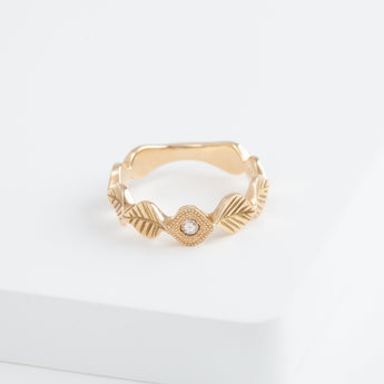 Leaf milgrain rose gold ring with diamond