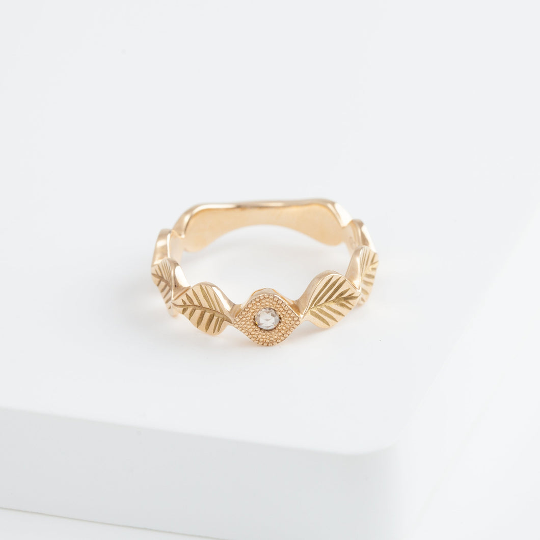 Leaf milgrain rose gold ring with diamond