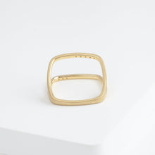Load image into Gallery viewer, Syami frame ring with diamond
