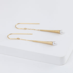 Raindrop pearl hook earrings
