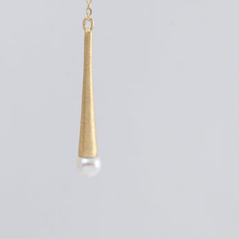 Raindrop pearl hook earrings