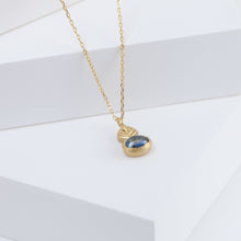 Load image into Gallery viewer, Leaf one-of-a-kind bicolor sapphire necklace
