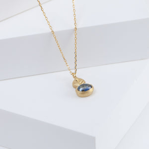 Leaf one-of-a-kind bicolor sapphire necklace