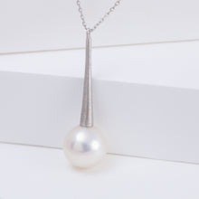Load image into Gallery viewer, Raindrop one-of-a-kind pearl platinum necklace
