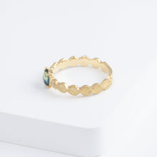 Load image into Gallery viewer, Leaf little ring with an one-of-a-kind bicolor sapphire
