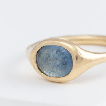 Maxi Yui aquamarine ring