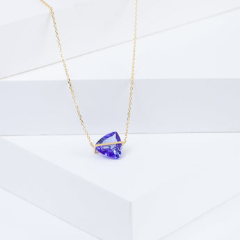 Band one-of-a-kind trillion cut tanzanite necklace