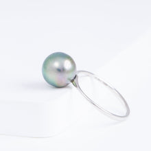 Load image into Gallery viewer, OOAK peacock southsea pearl platinum ring
