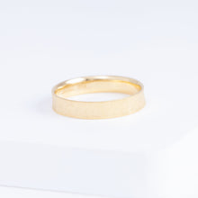 Load image into Gallery viewer, Lucia Sori 4mm YG
