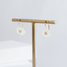 Load image into Gallery viewer, Fleur mother of pearl drop earrings
