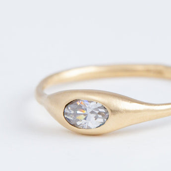 Yui OOAK diamond ring