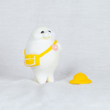 Load image into Gallery viewer, montomi - Kindergartener Seal
