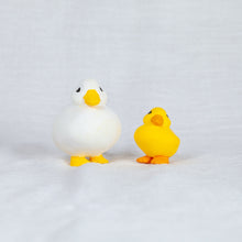 Load image into Gallery viewer, montomi - Duck with duckling
