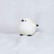 Load image into Gallery viewer, montomi - Shima enaga (little white bird)
