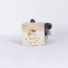 Load image into Gallery viewer, Fluffy - Schnauzer memo stand
