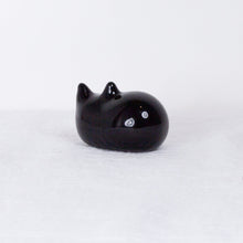 Load image into Gallery viewer, Shang Daili Black Cat
