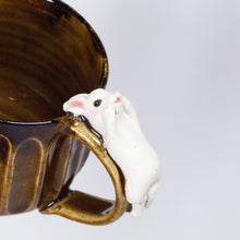 Load image into Gallery viewer, Yukurite - Ceramic mug cup with white bunny
