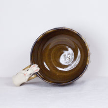 Load image into Gallery viewer, Yukurite - Ceramic mug cup with white bunny
