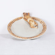 Load image into Gallery viewer, Yukurite - Ceramic small plate with chilling Shiba
