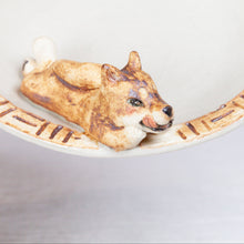 Load image into Gallery viewer, Yukurite - Ceramic small plate with chilling Shiba

