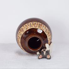 Load image into Gallery viewer, Yukurite - Ceramic small vase with frenchie
