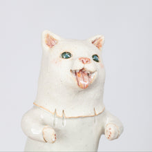 Load image into Gallery viewer, Yukurite - Ceramic wall decoration white cat

