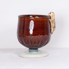 Load image into Gallery viewer, Yukurite - Ceramic wine cup with flying squirrel
