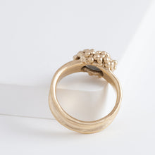 Load image into Gallery viewer, Lichen OOAK green sapphire ring
