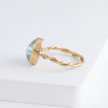 Load image into Gallery viewer, Twig Aquamarine ring
