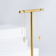 Load image into Gallery viewer, Kidney gold pearl drop earrings
